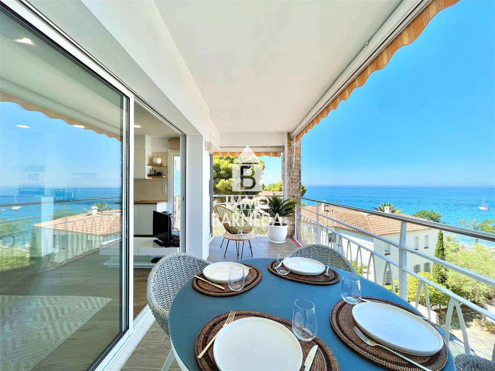 Appartement rénové avec vue mer, terrasse, studio indépendant et licence touristique – 2ème môle, Roses