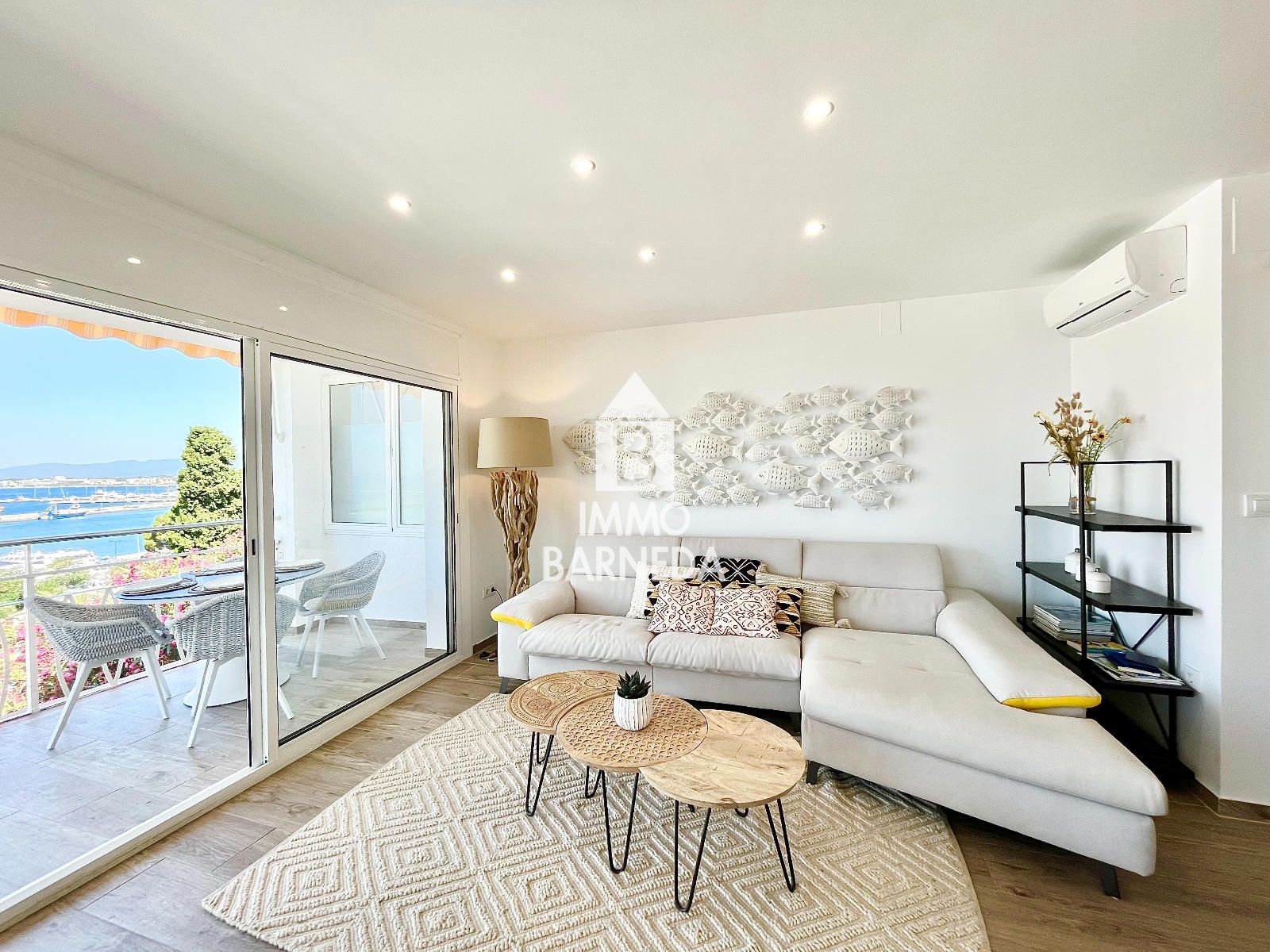 Appartement rénové avec vue mer, terrasse, studio indépendant et licence touristique – 2ème môle, Roses