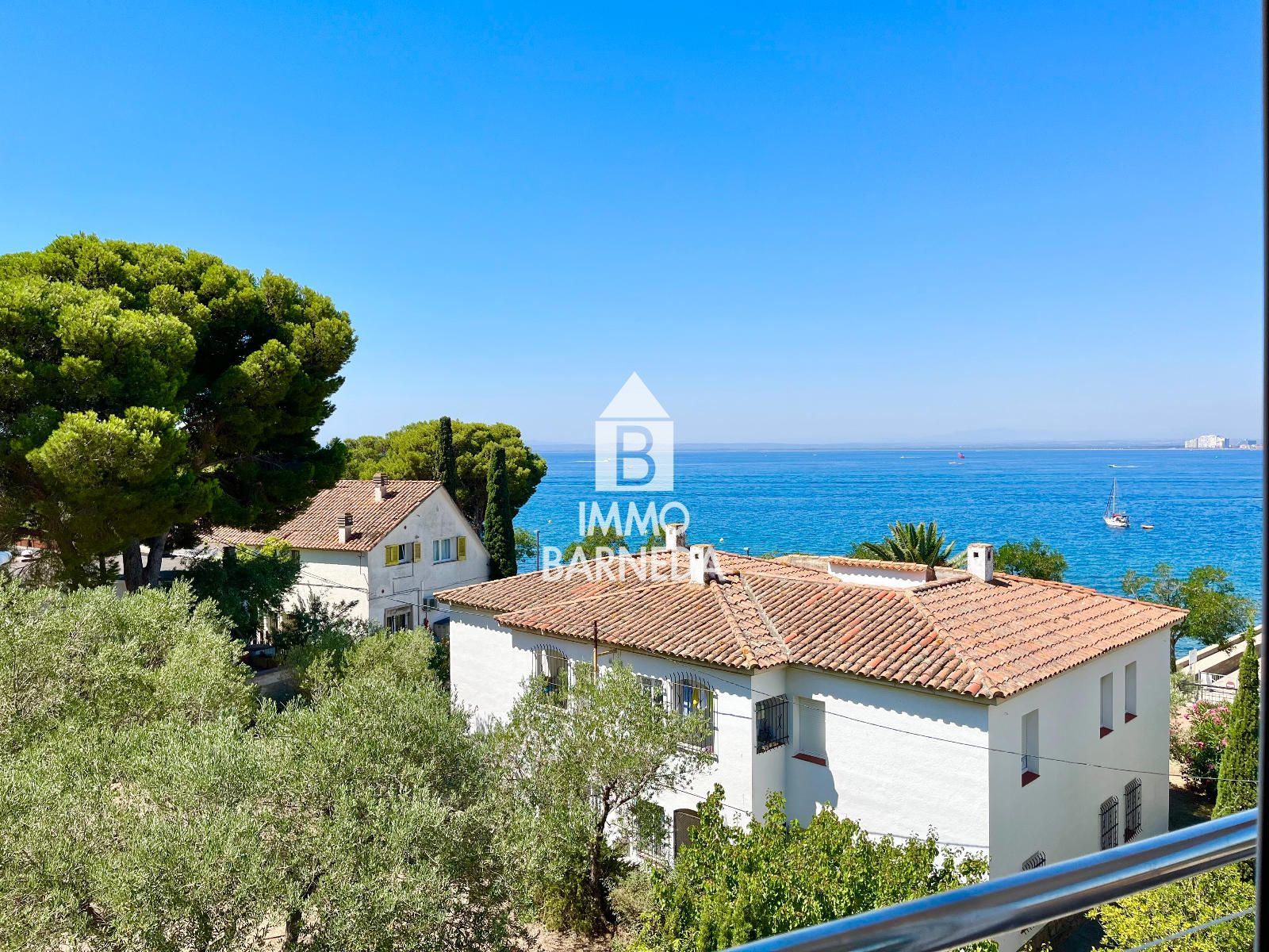 Appartement rénové avec vue mer, terrasse, studio indépendant et licence touristique – 2ème môle, Roses