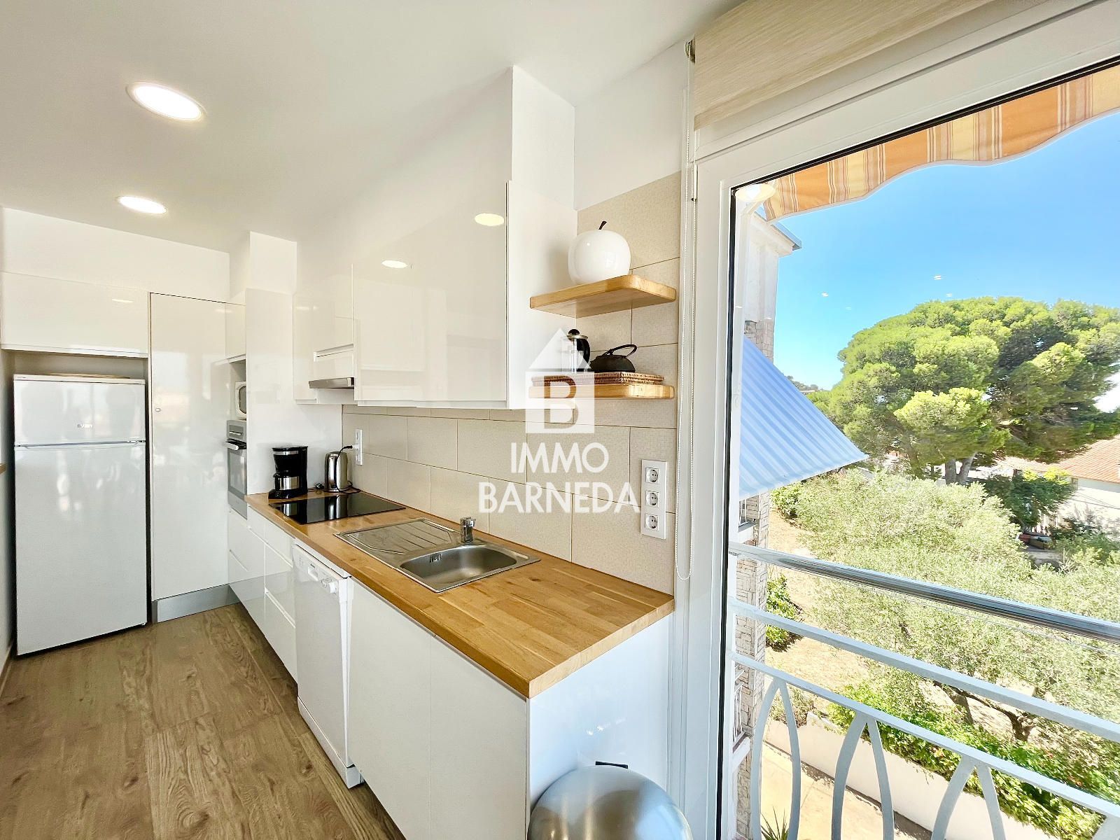 Appartement rénové avec vue mer, terrasse, studio indépendant et licence touristique – 2ème môle, Roses