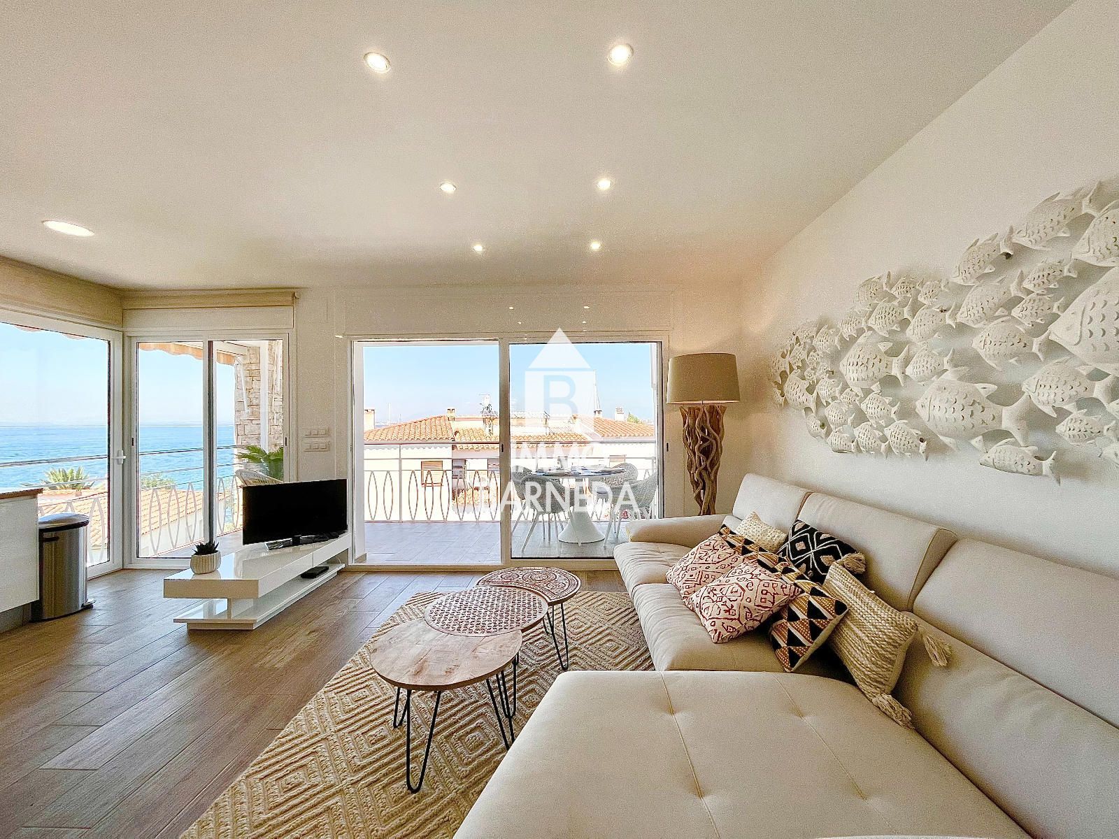 Appartement rénové avec vue mer, terrasse, studio indépendant et licence touristique – 2ème môle, Roses