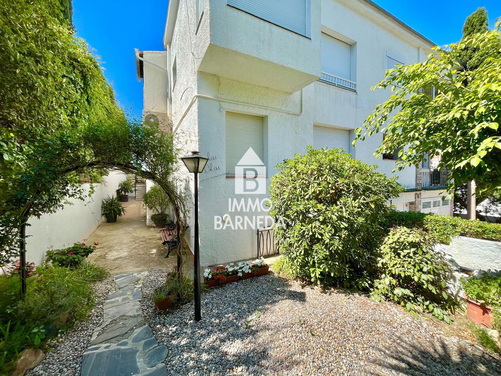 Appartement rénové avec vue mer, terrasse, studio indépendant et licence touristique – 2ème môle, Roses