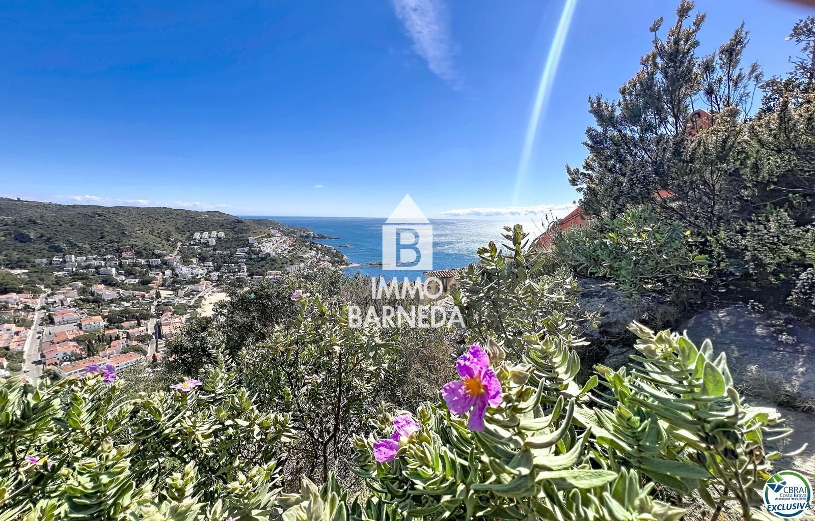 Terreny excepcional amb vista panoràmica sobre la badia de Canyelles