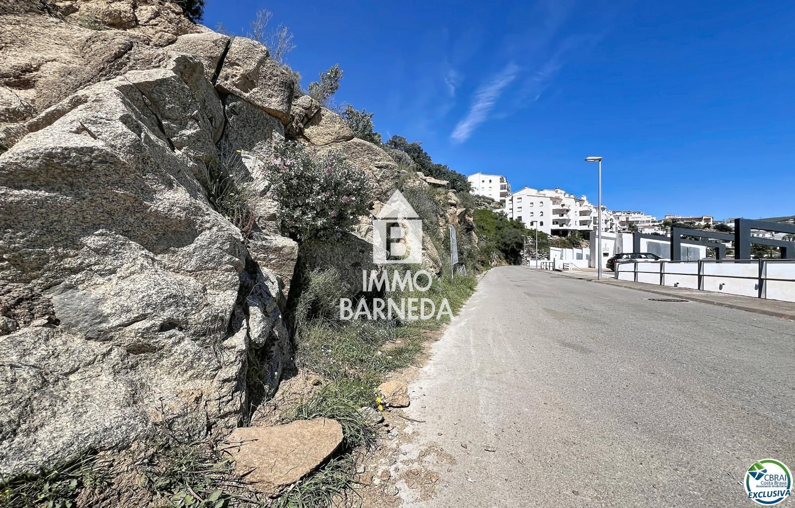 Terreny excepcional amb vista panoràmica sobre la badia de Canyelles