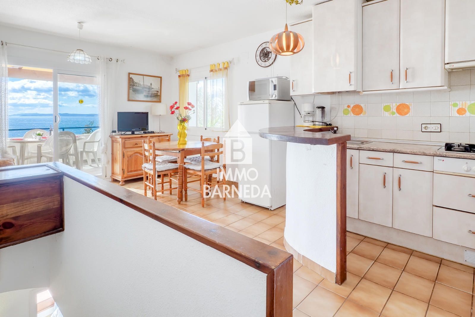 Maison mitoyenne avec vue sur mer et piscine communautaire à Canyelles Petites