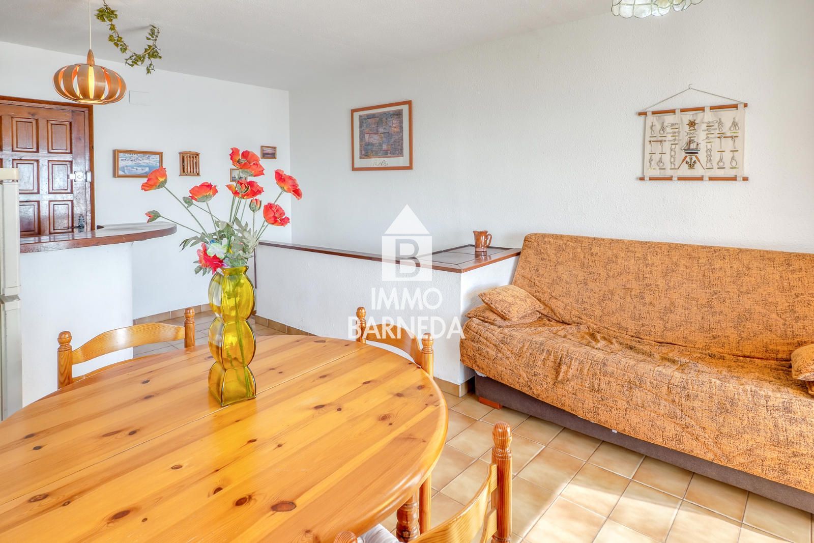 Maison mitoyenne avec vue sur mer et piscine communautaire à Canyelles Petites