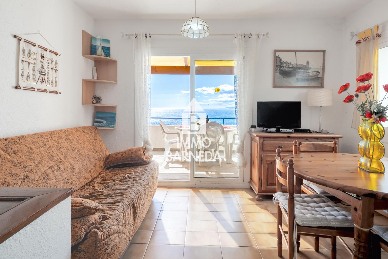 Maison mitoyenne avec vue sur mer et piscine communautaire à Canyelles Petites