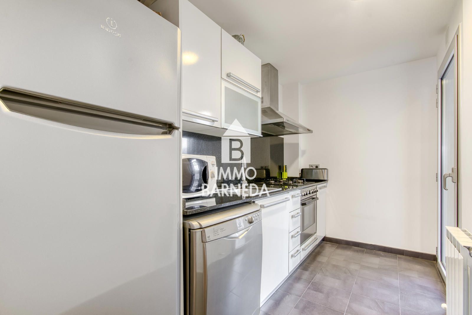 ✨ Modern apartament amb pàrquing al centre de Roses, a només 600 m del mar