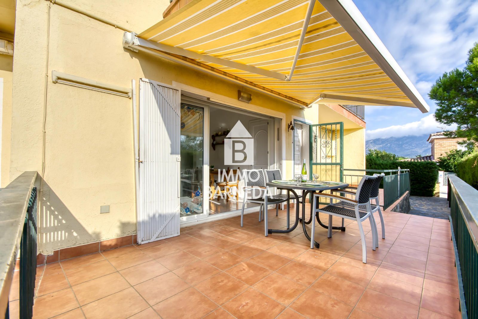 Cozy ground floor apartment with large south-facing terrace in Les Garrigues, Roses