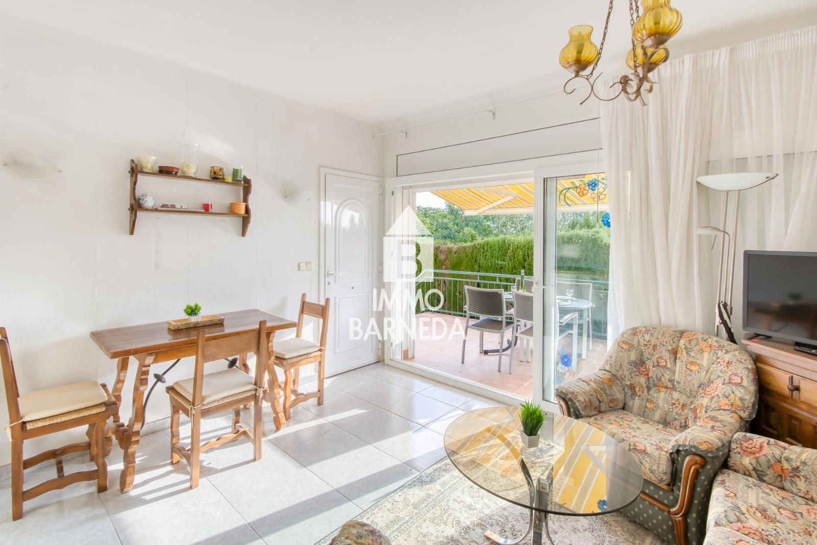 Cozy ground floor apartment with large south-facing terrace in Les Garrigues, Roses