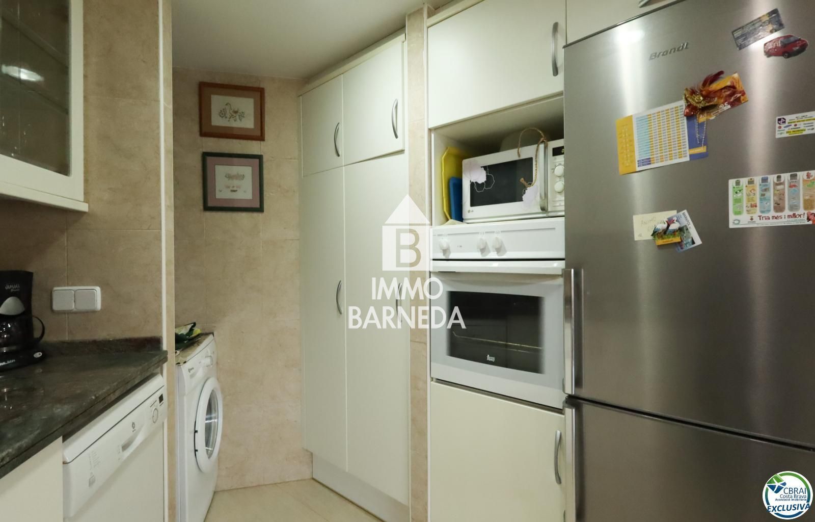 Apartament de 3 habitacions amb terrassa i plaça d'aparcament al Port de Lla
