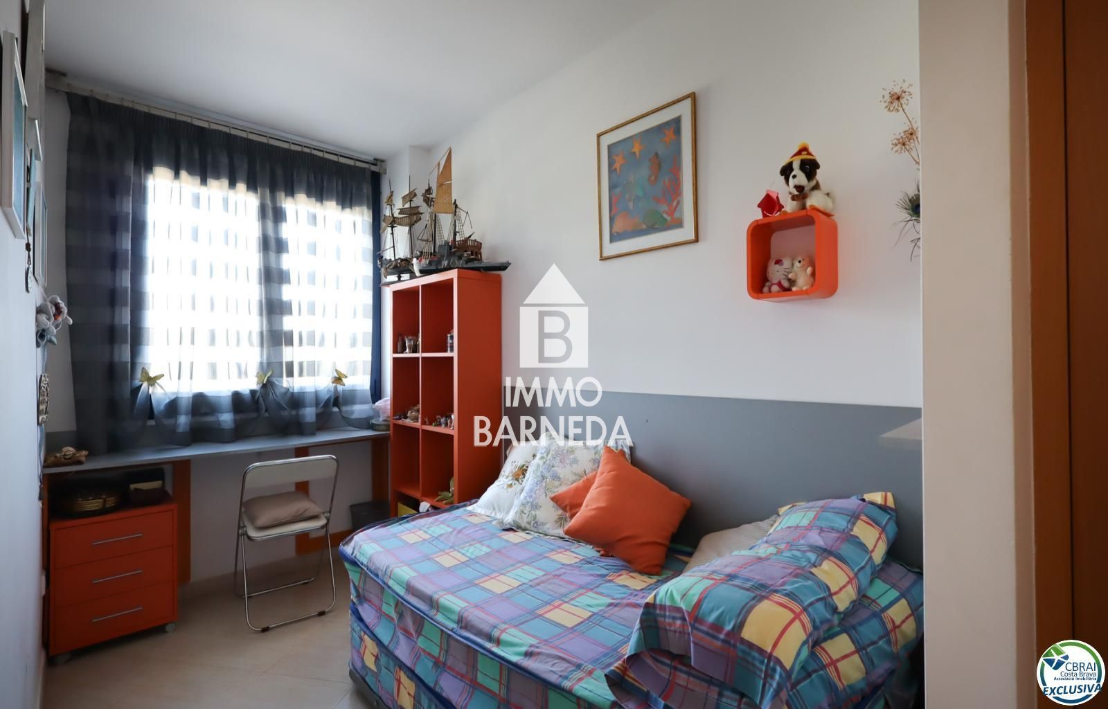 Apartament de 3 habitacions amb terrassa i plaça d'aparcament al Port de Lla