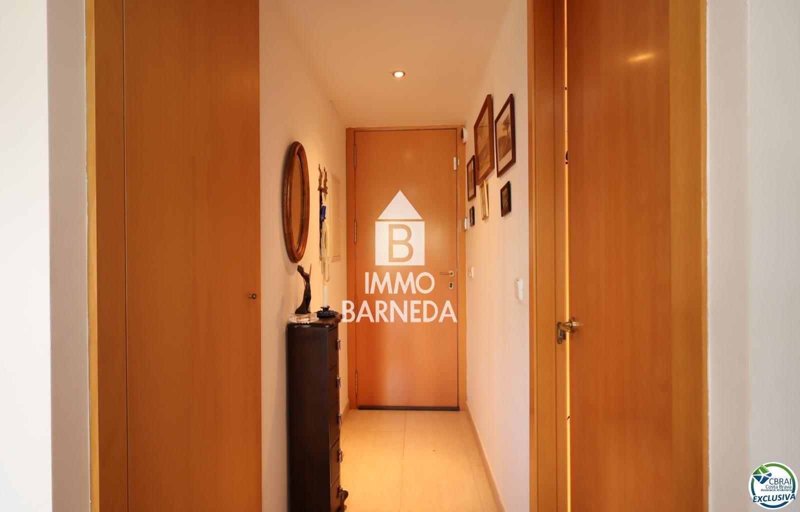 Apartament de 3 habitacions amb terrassa i plaça d'aparcament al Port de Lla