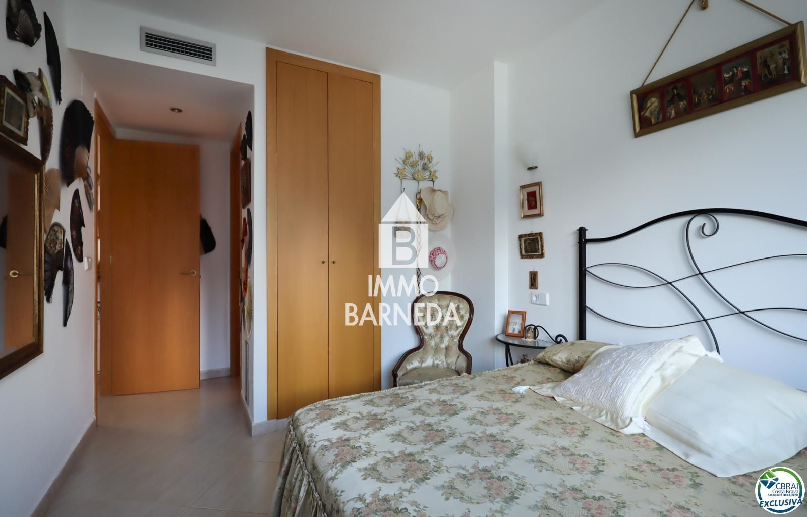 Apartament de 3 habitacions amb terrassa i plaça d'aparcament al Port de Lla