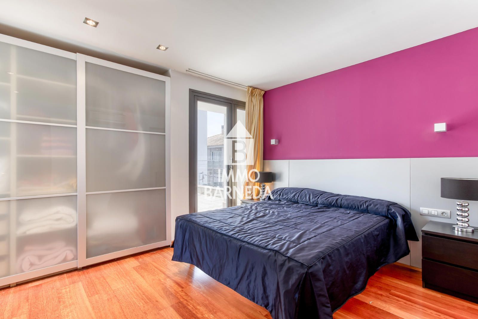 Casa unifamiliar exclusiva con ascensor, jardín y múltiples espacios independientes en Llançà