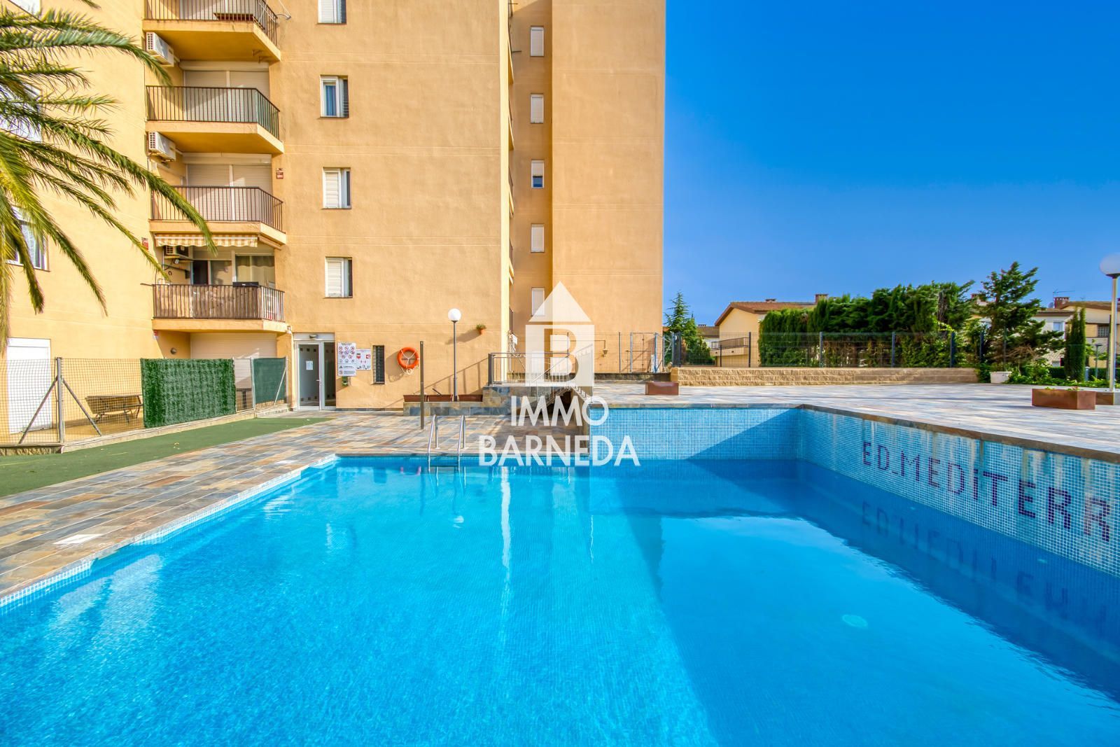 Charmant appartement avec terrasse et piscine communautaire à Roses