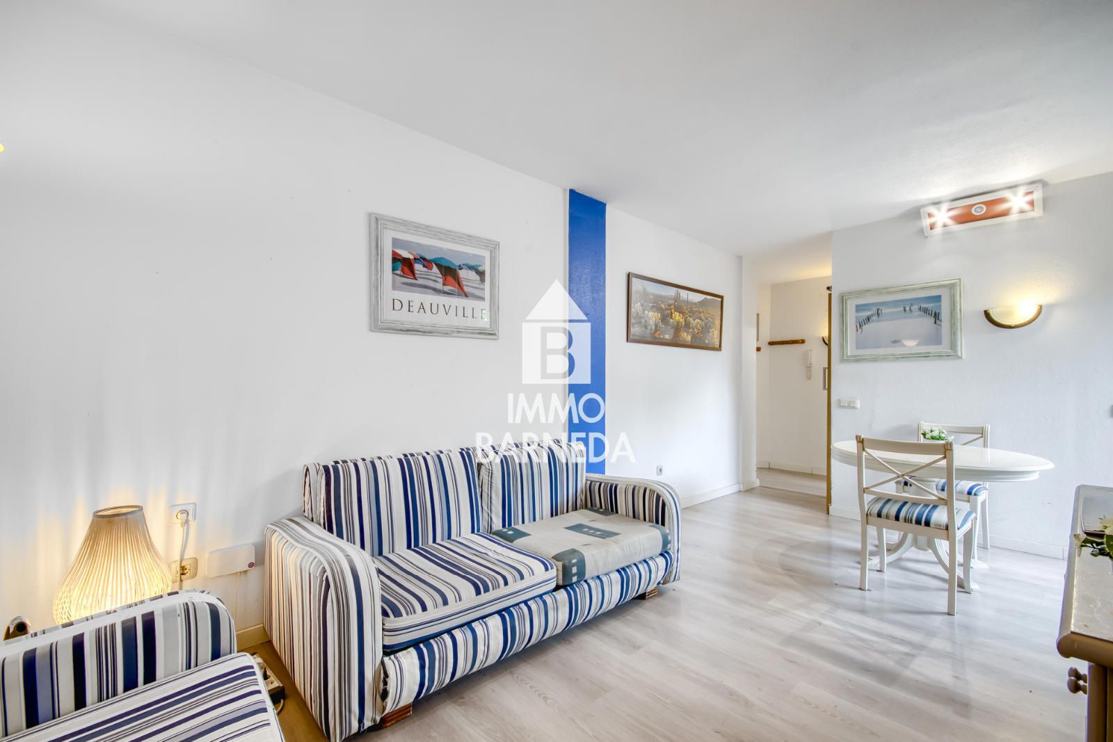Charmant appartement avec terrasse et piscine communautaire à Roses