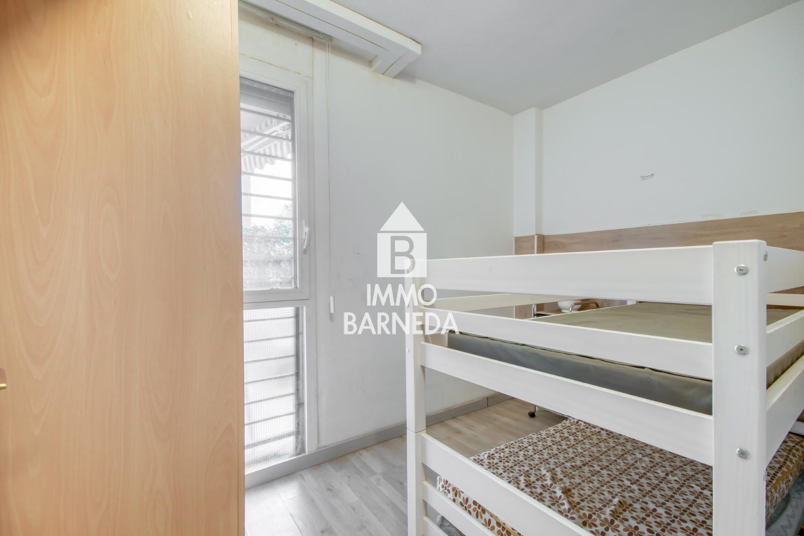 Charmant appartement avec terrasse et piscine communautaire à Roses