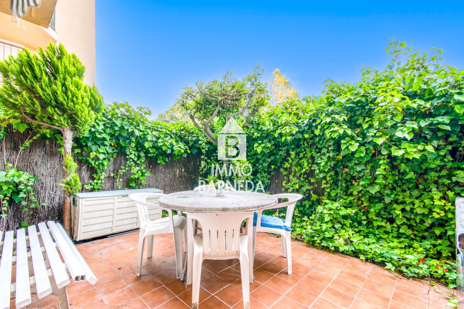 Charmant appartement avec terrasse et piscine communautaire à Roses