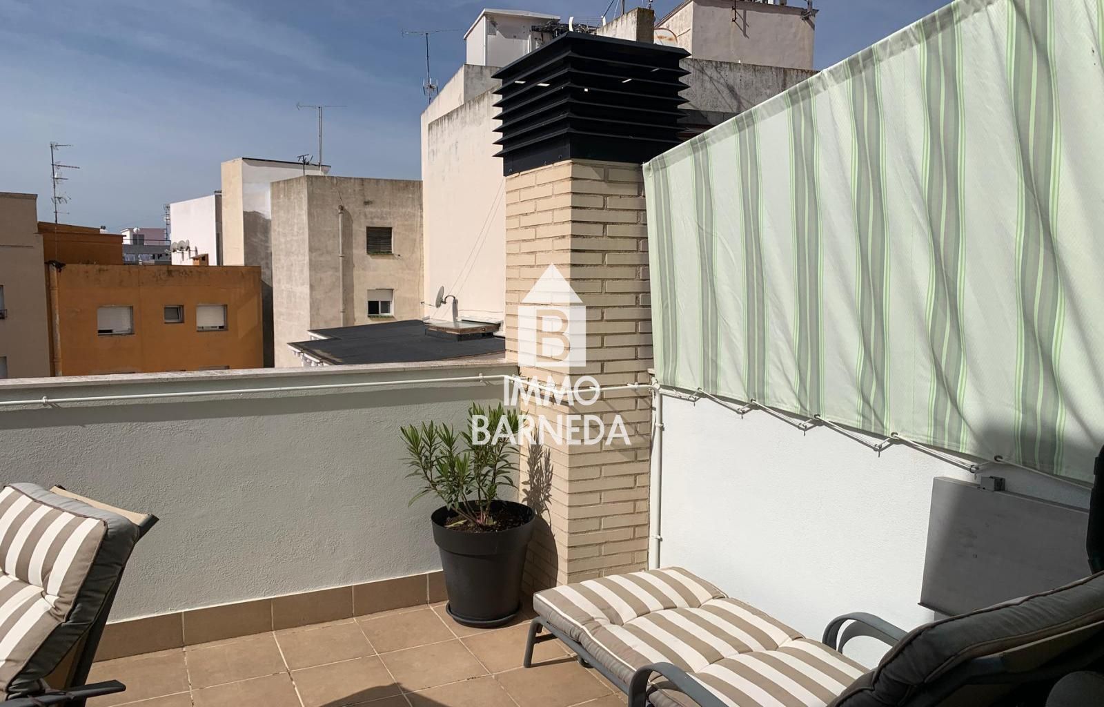 Atico ideal para vivir en el centro de Rosas