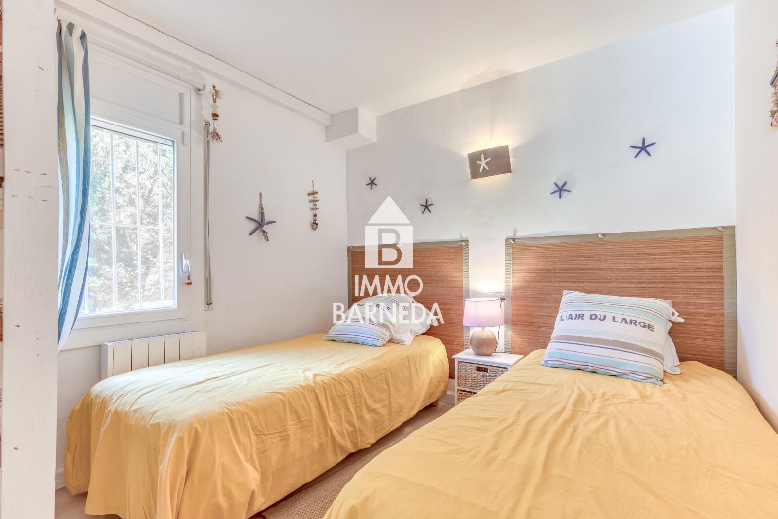 Apartamento con gran terraza y pérgola con vistas al mar en Canyelles