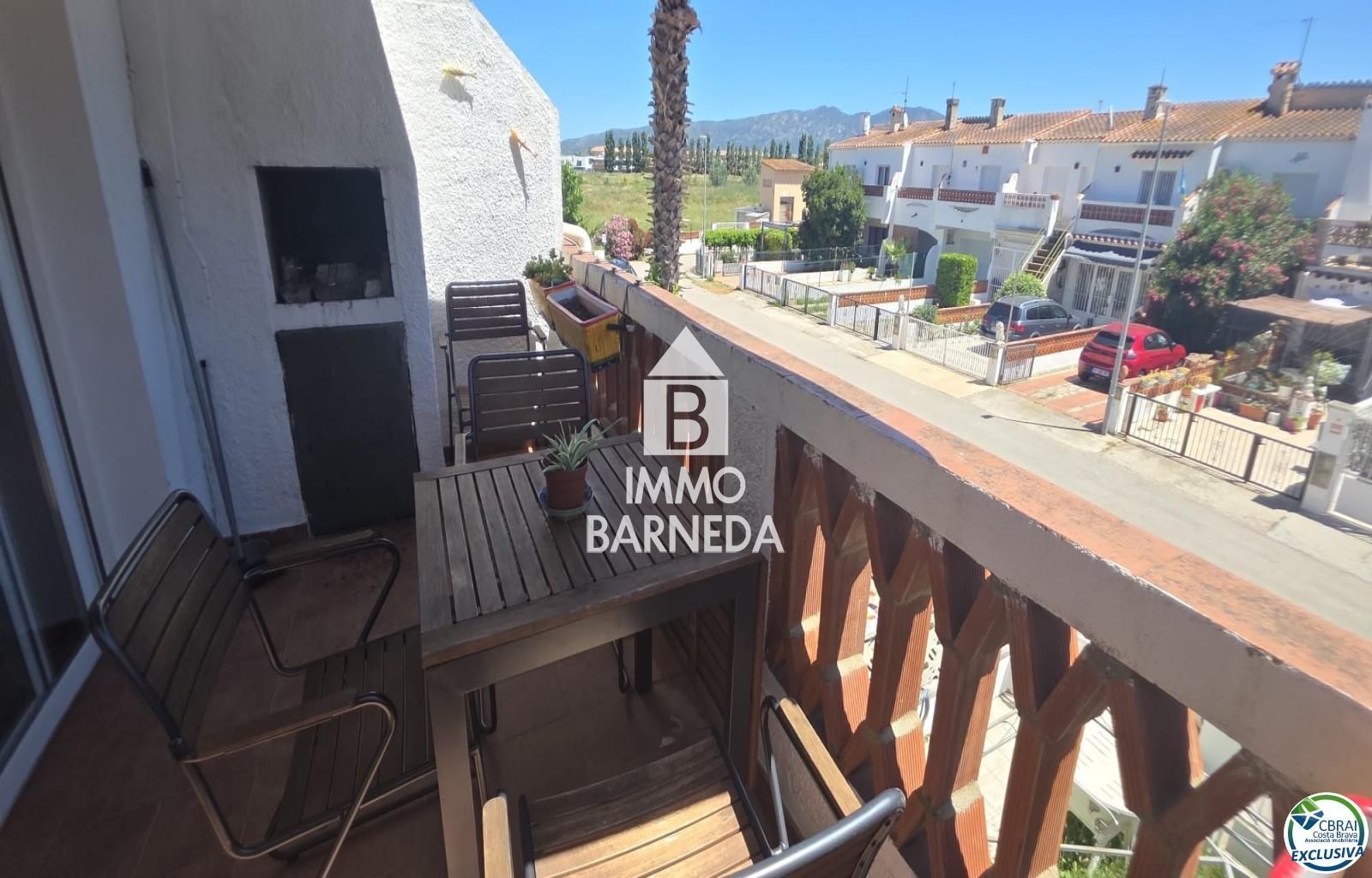 Apartament renovat d'una habitació amb llicència turística, terrassa assolellada i piscina comunitària