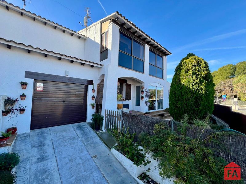 Adossat en venda El Vendrell, Tarragona. Ref: 4595. FINCAS ARMENGOL 