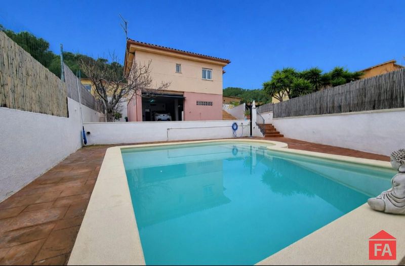 Cases en venda El Vendrell, Tarragona. Ref: 4729. FINCAS ARMENGOL 