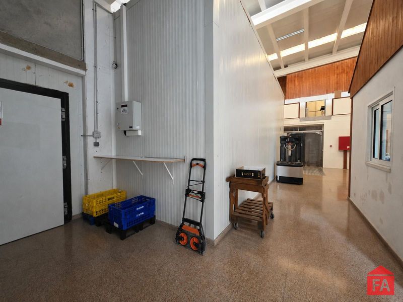 Industrial Warehouse for sale y trade transfer El Vendrell, Tarragona. Ref: 4863. FINCAS ARMENGOL 