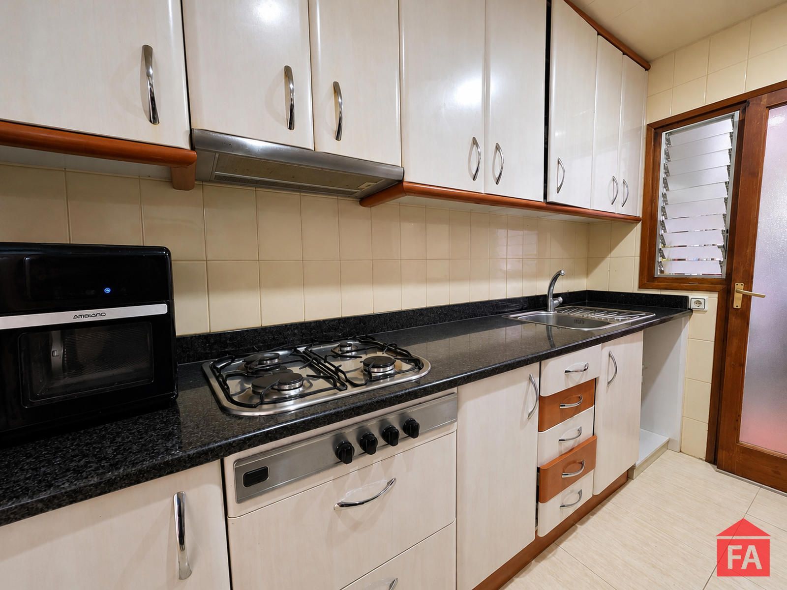 33464 El Vendrell Piso de 3 habitaciones con balcón - Foto 8