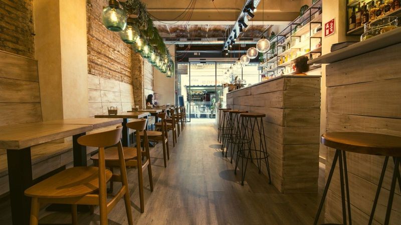 Restaurante en traspaso Barcelona. Ref: 1081. Kamvy