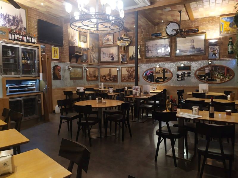 Restaurante en traspaso Barcelona. Ref: 1116. Kamvy