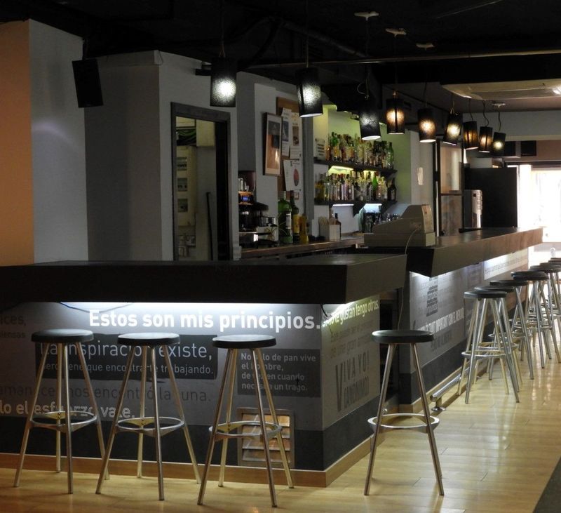 Pub for trade sale Cornellà de Llobregat, Barcelona. Ref: 1305. Kamvy