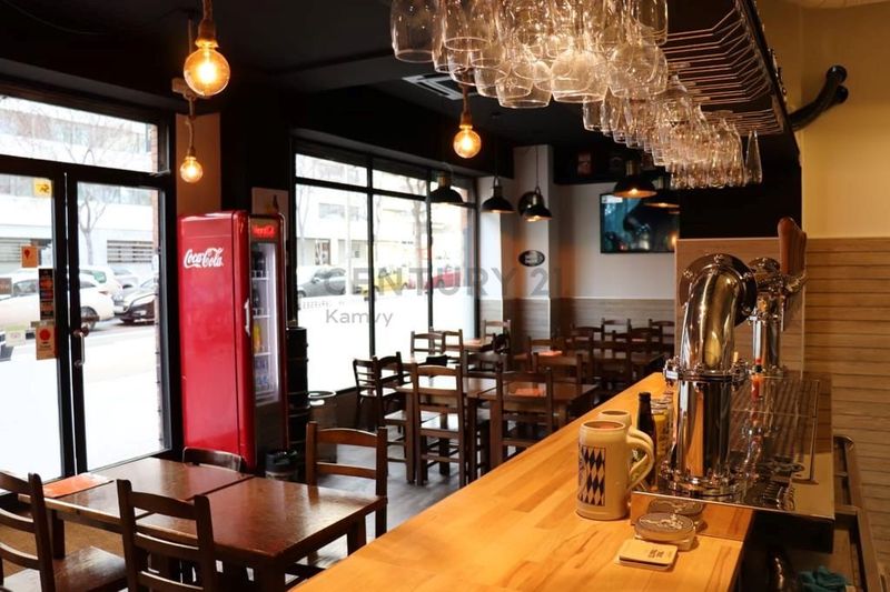 Restaurante en traspaso Barcelona. Ref: 1424. Kamvy