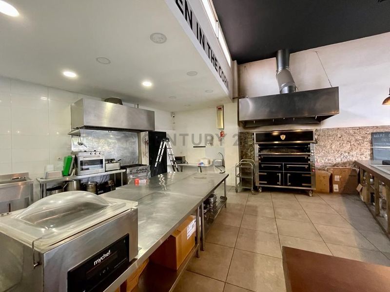 Shop for trade sale Sant Feliu de Llobregat, Barcelona. Ref: 1625. Kamvy