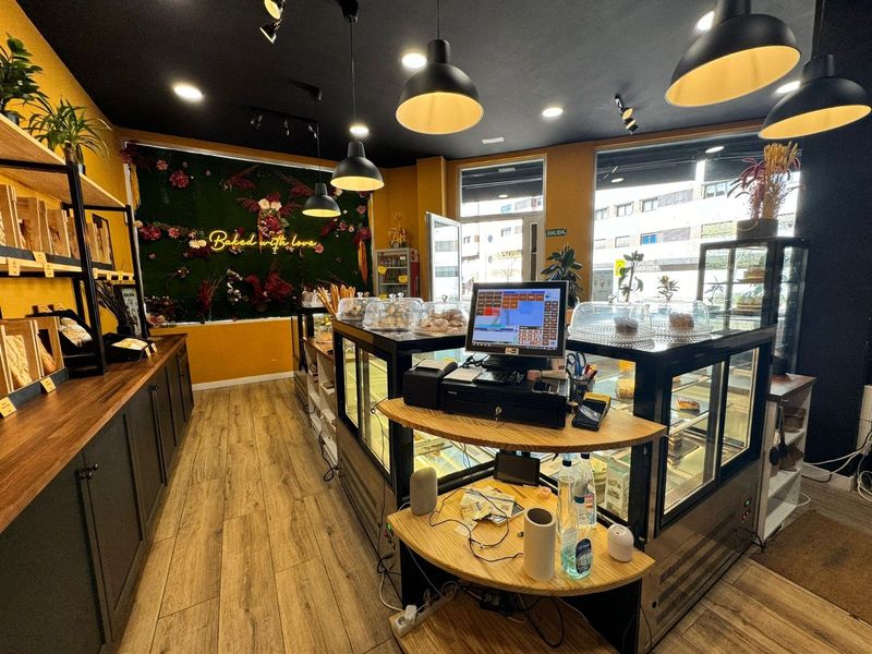 Cafeteria for trade sale Madrid. Ref: 1781. Kamvy