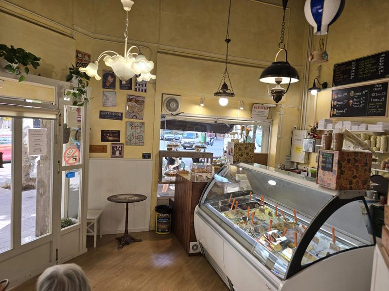 Cafeteria en traspàs Barcelona. Ref: 1859. Kamvy