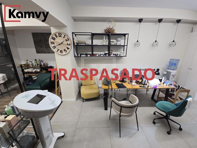 Shop for trade sale Barcelona. Ref: 1905. Kamvy