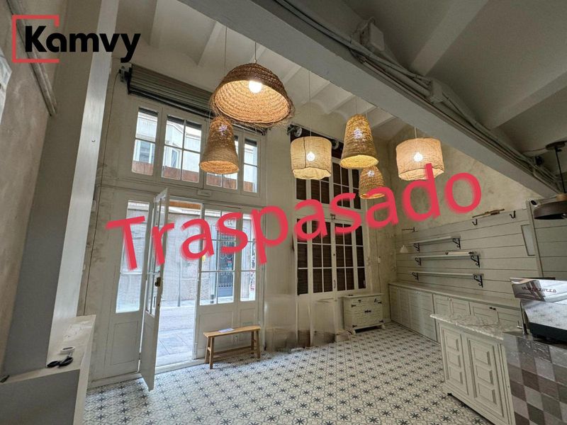 Cafetería en traspaso Barcelona. Ref: 2007. Kamvy