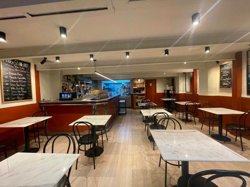 Restaurant for trade sale Barcelona. Ref: 2023. Kamvy