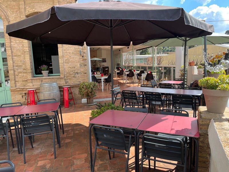 Restaurante en traspaso Molins De Rei, Barcelona. Ref: 2140. Kamvy