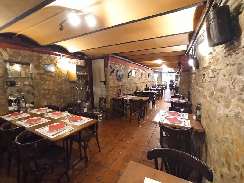 Restaurante en traspaso Barcelona. Ref: 2161. Kamvy