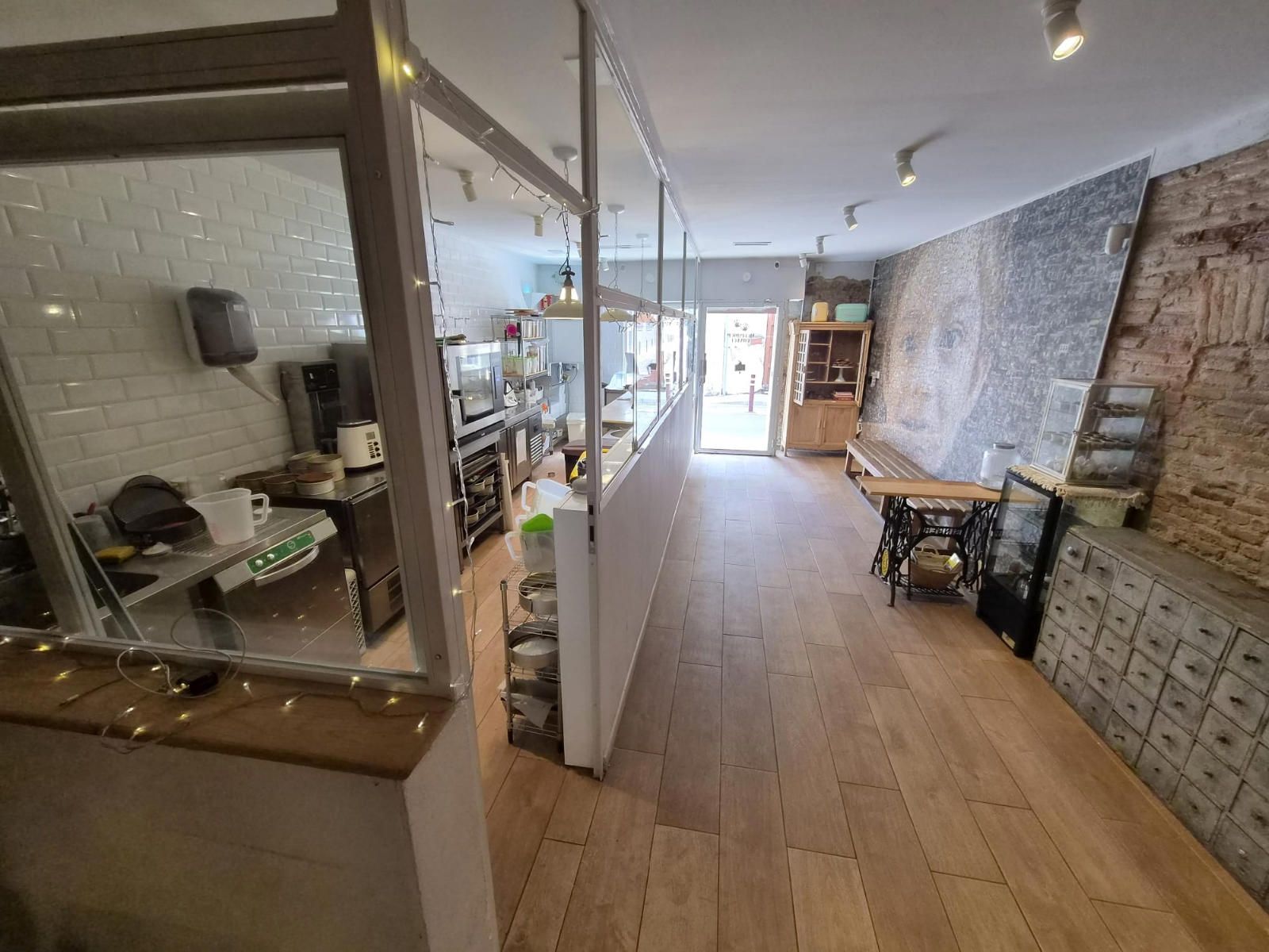 Transfer of a bakery in Poblenou with a pastry and confectionery license A5.1 - Foto 2