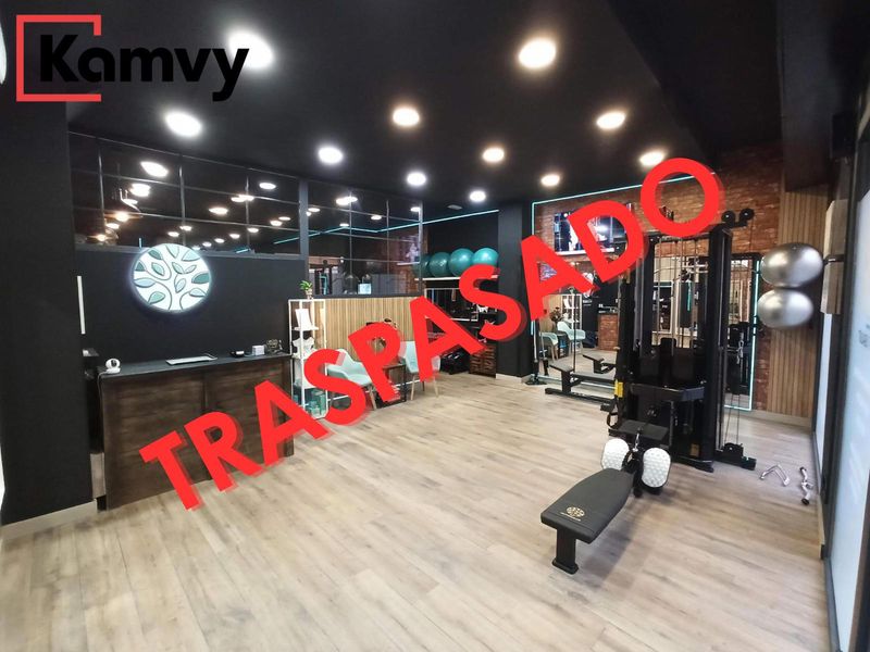 Local Comercial en traspàs Barcelona. Ref: 2213. Kamvy
