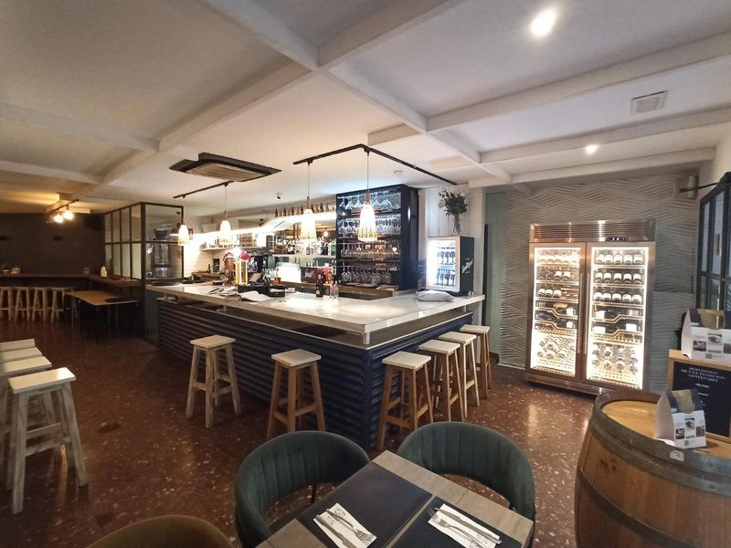 Restaurant en traspàs Barcelona. Ref: 2232. Kamvy