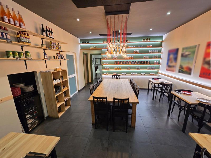 Restaurant en traspàs Barcelona. Ref: 2255. Kamvy