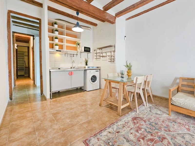 Flat for sale Barcelona. Ref: 2378. Kamvy
