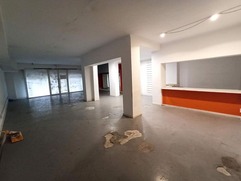 Comercial Premise for sale Barcelona. Ref: 2390. Kamvy