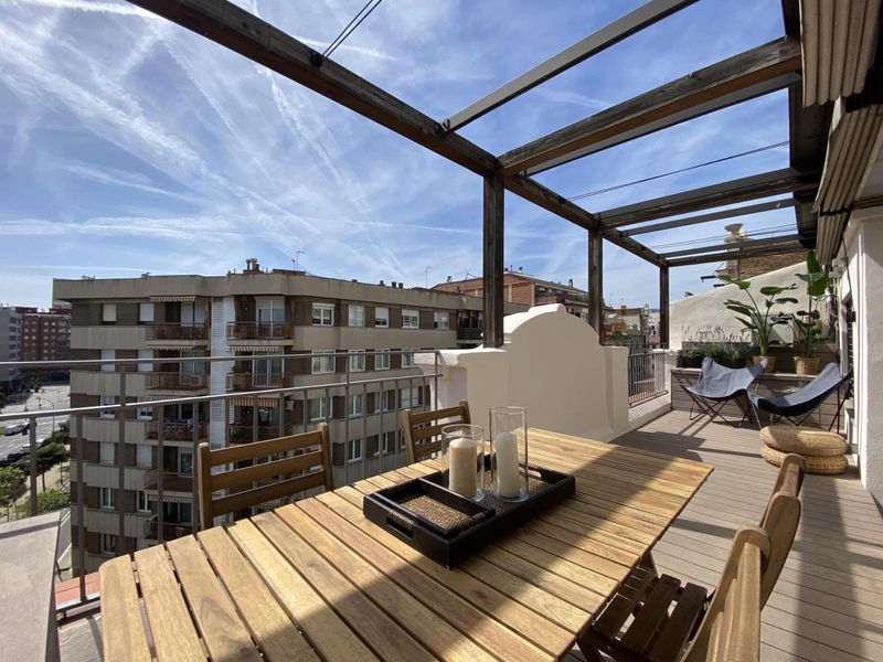 Penthouse for sale Barcelona. Ref: 2405. Kamvy