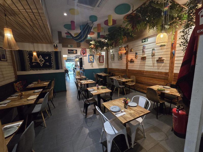 Restaurante en traspaso Barcelona. Ref: 2421. Kamvy
